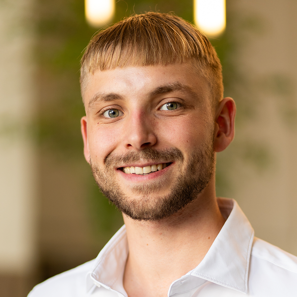 Theis Nielsen Headshot