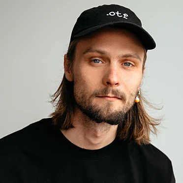 Hugo Barne Headshot